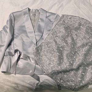 ✨NWT✨2 Piece Tahari Silver Suit